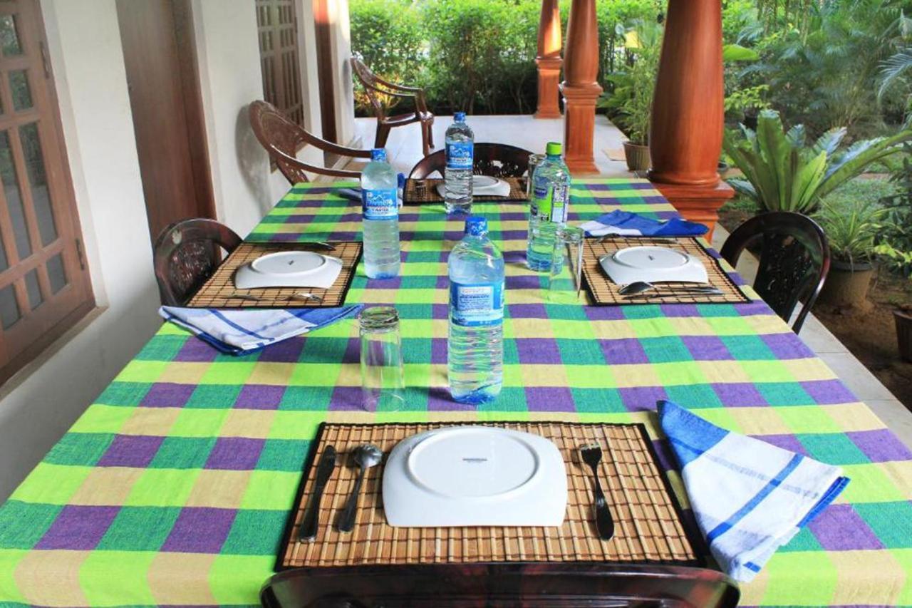 Keerthi Homestay Sigirîya Extérieur photo