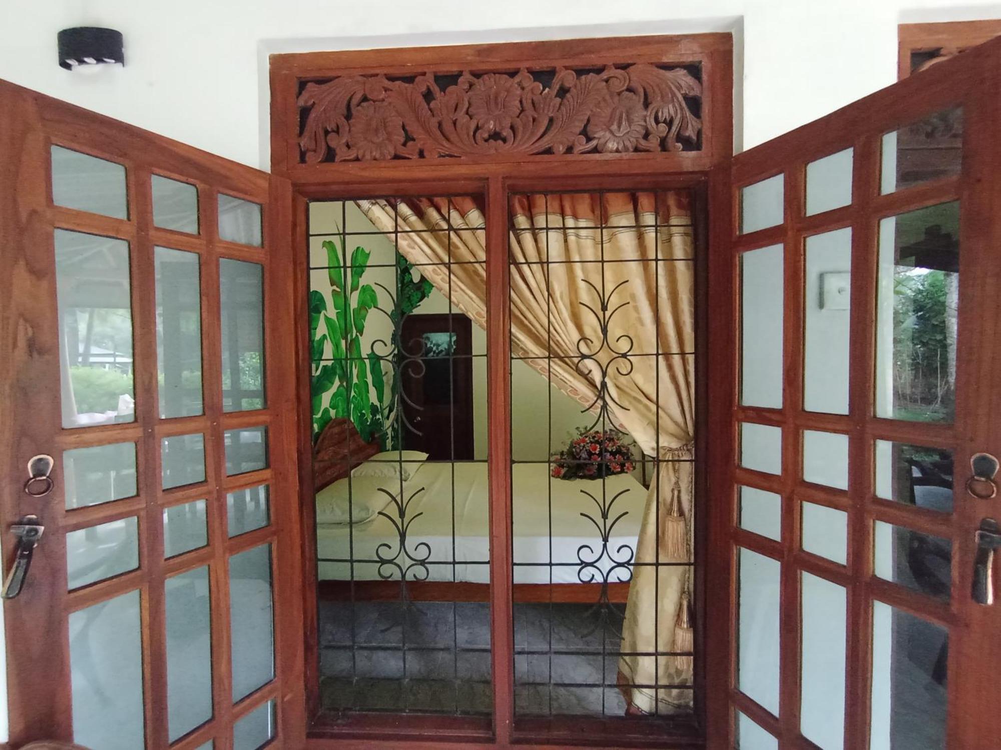 Keerthi Homestay Sigirîya Extérieur photo