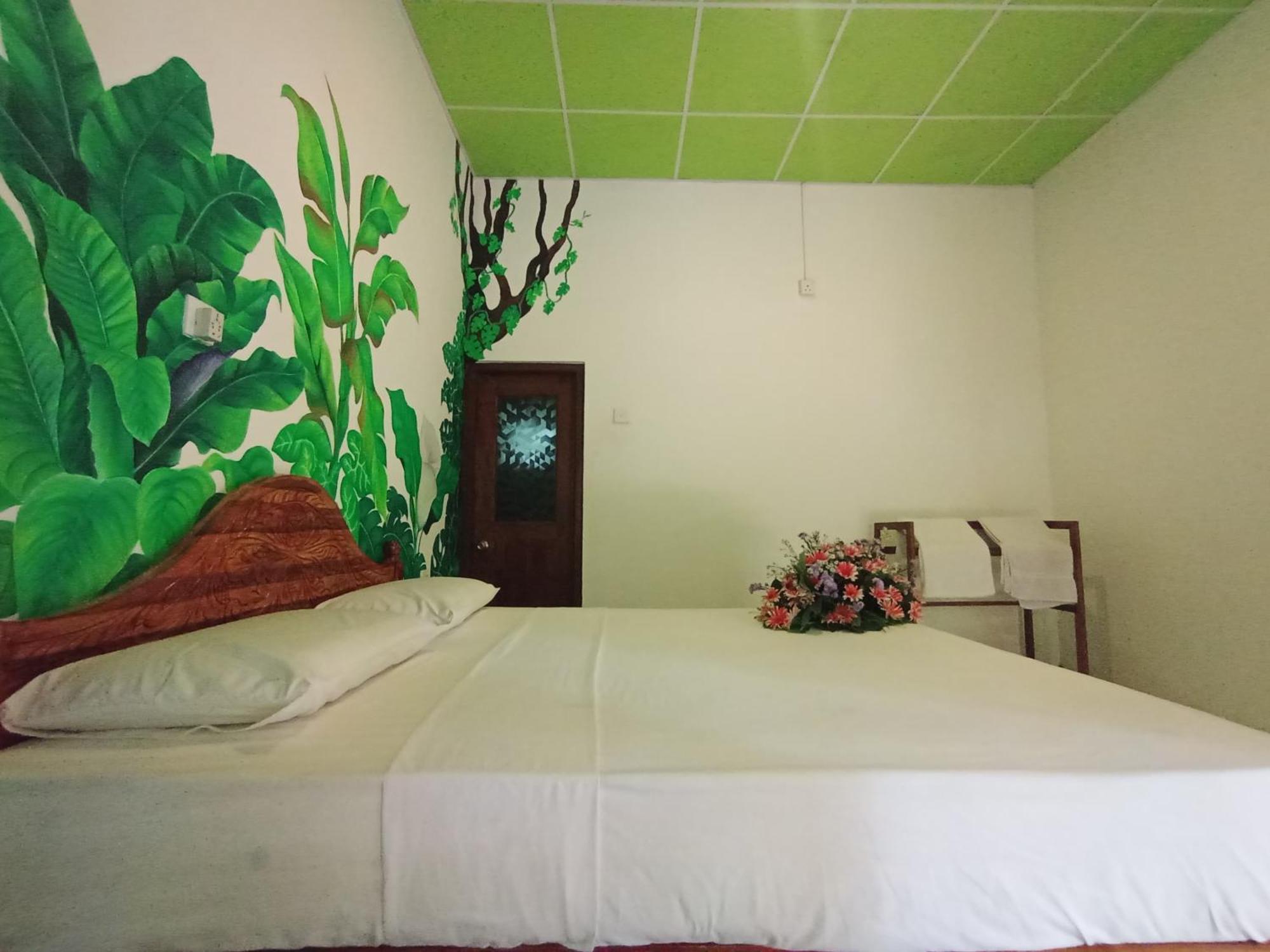 Keerthi Homestay Sigirîya Extérieur photo